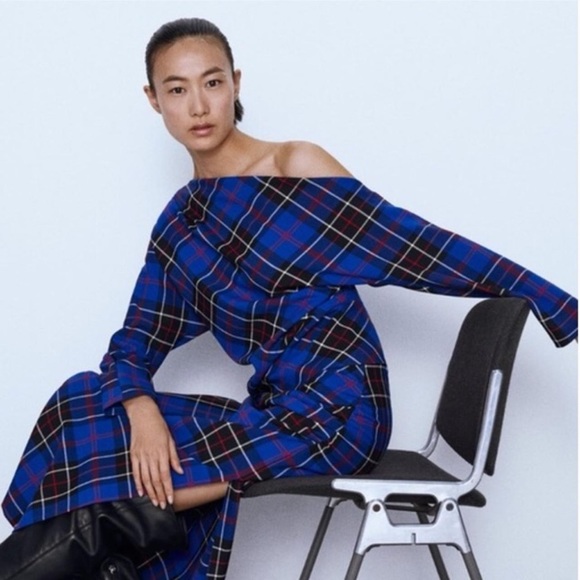 NWT ZARA Asymmetric Plaid Blue Top Size M  🦋Bloggers Favorite🦋 - Picture 7 of 16